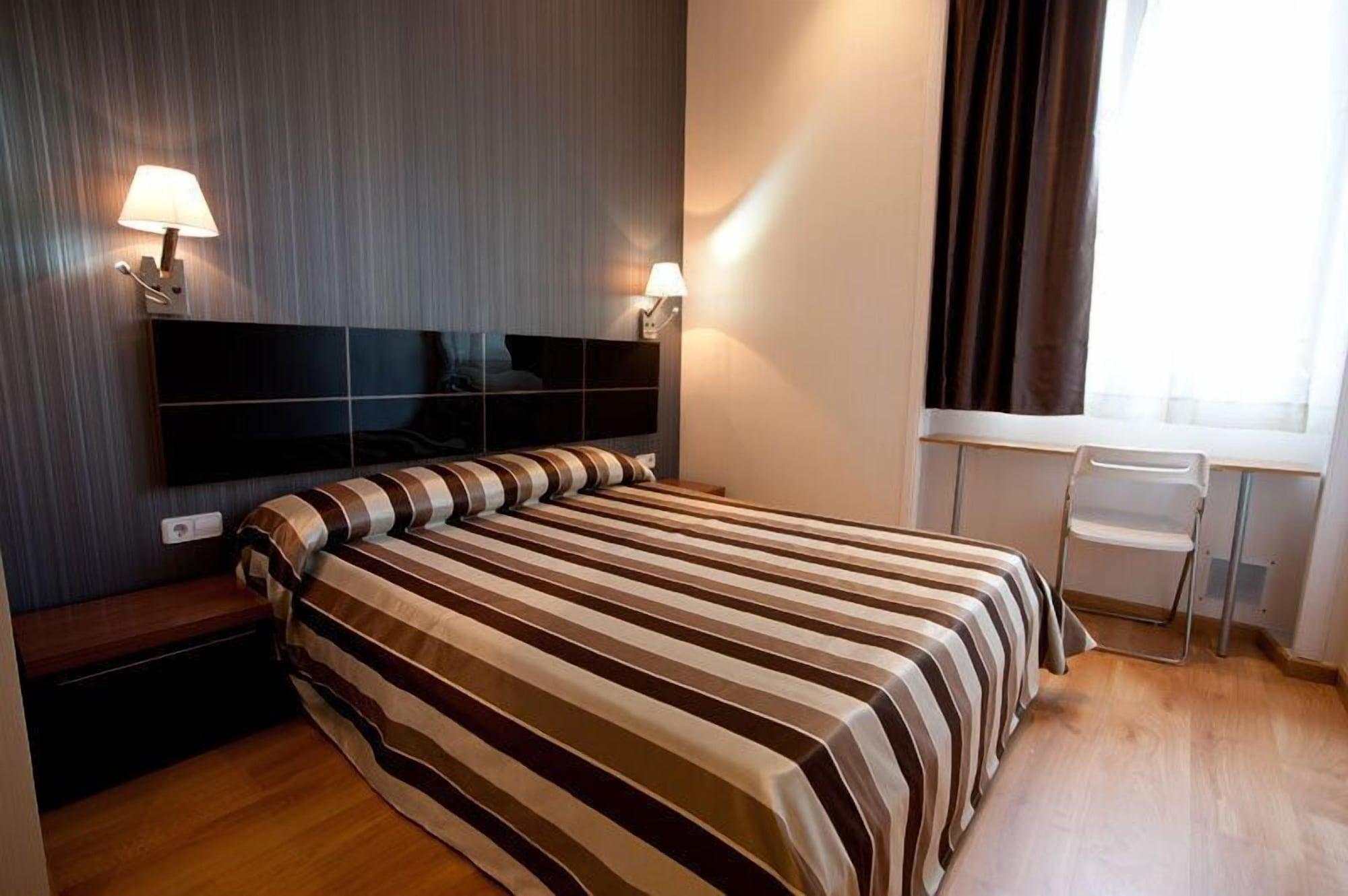 ברצלונה Hostal Bcn 46 מראה חיצוני תמונה