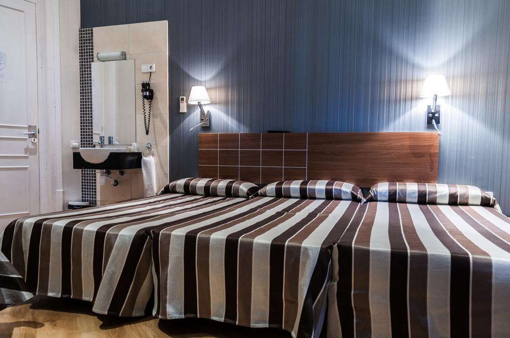 ברצלונה Hostal Bcn 46 מראה חיצוני תמונה